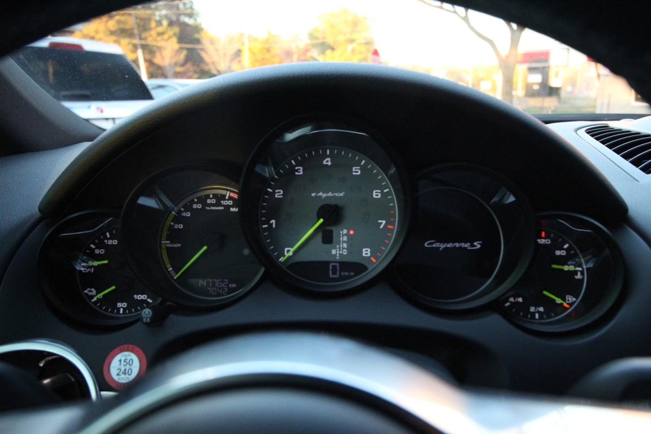 2015 Porsche Cayenne S E-Hybrid Photo