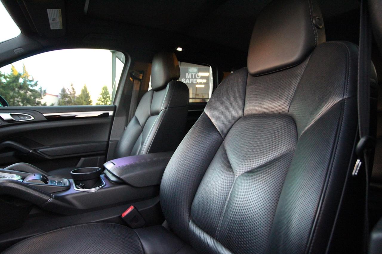 2015 Porsche Cayenne S E-Hybrid Photo