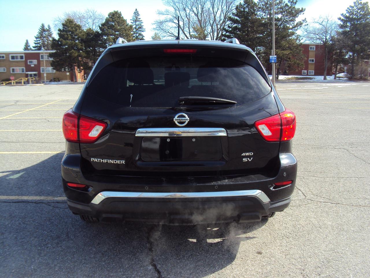 2018 Nissan Pathfinder SV Photo