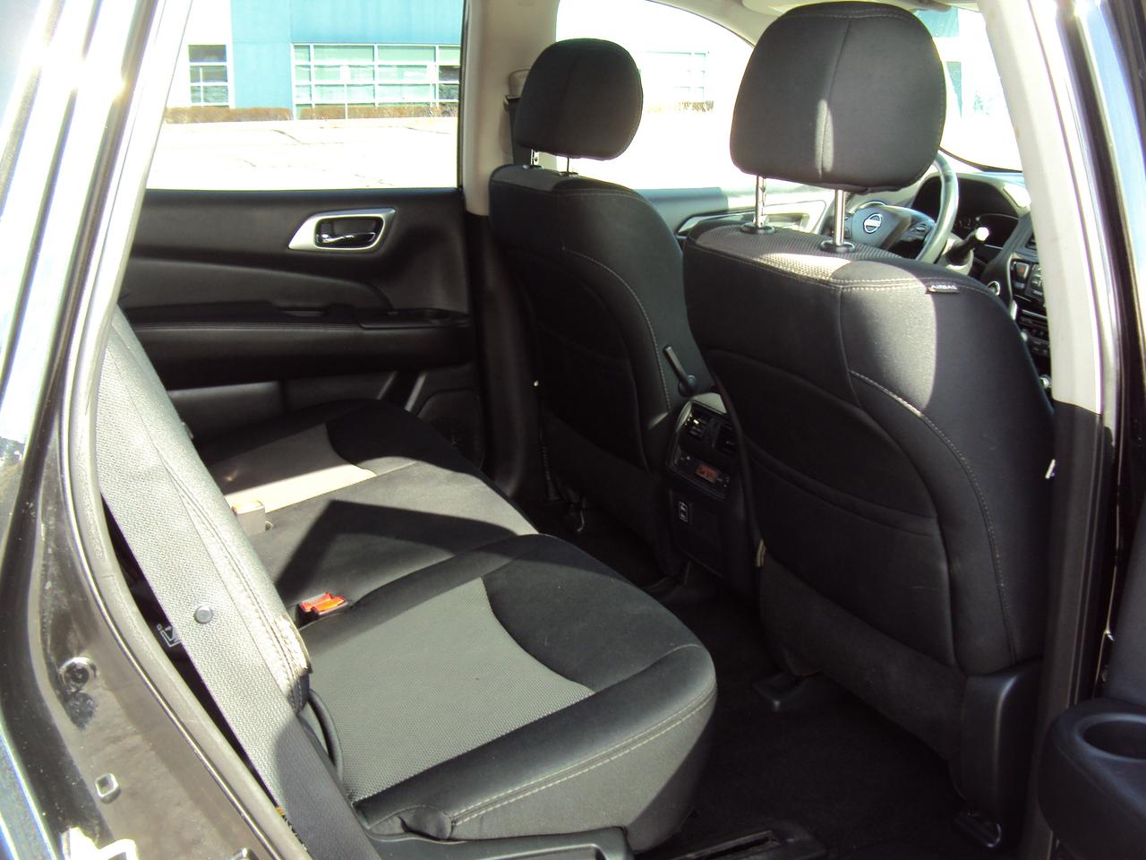 2018 Nissan Pathfinder SV Photo