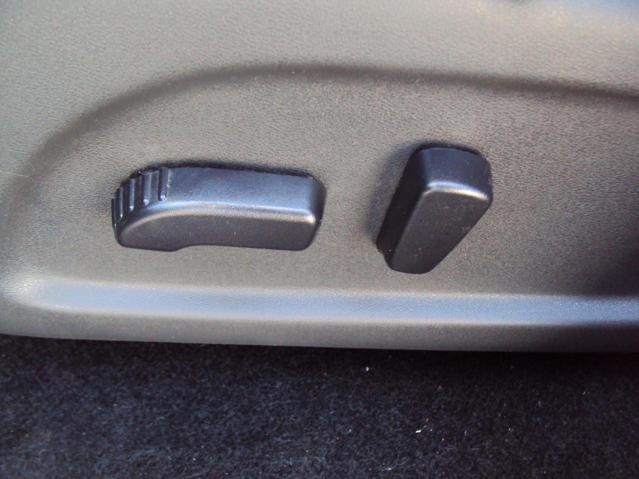 2018 Nissan Pathfinder SV Photo