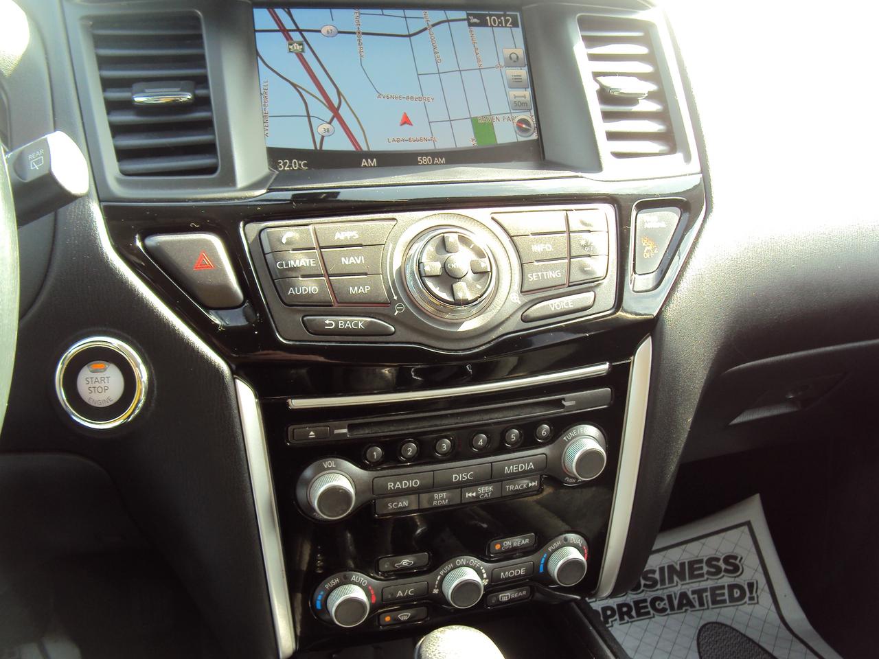 2018 Nissan Pathfinder SV Photo