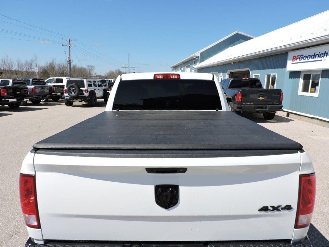 2018 RAM 1500 Express 3.6L 4X4 New Brakes 6-Seater 130000 KMS Photo