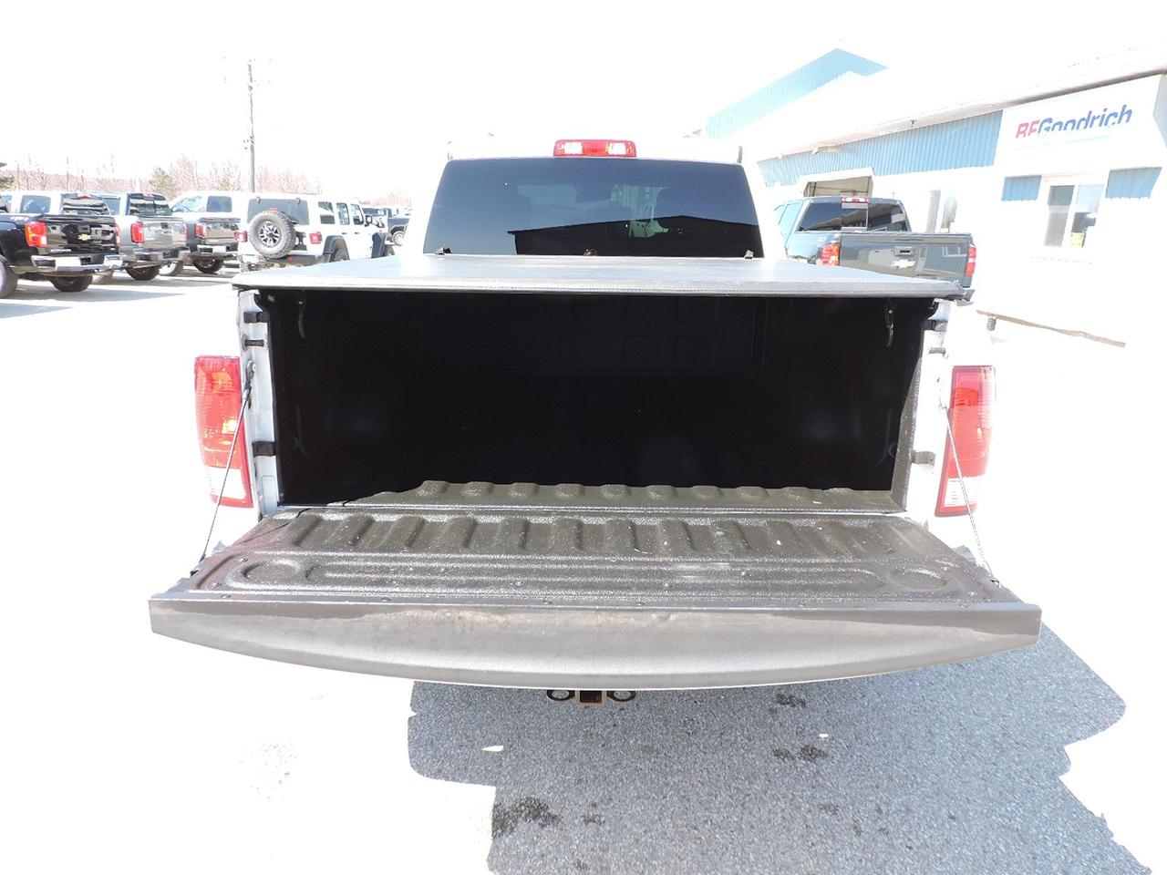 2018 RAM 1500 Express 3.6L 4X4 New Brakes 6-Seater 130000 KMS Photo