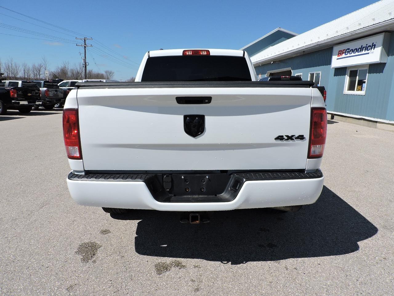 2018 RAM 1500 Express 3.6L 4X4 New Brakes 6-Seater 130000 KMS Photo
