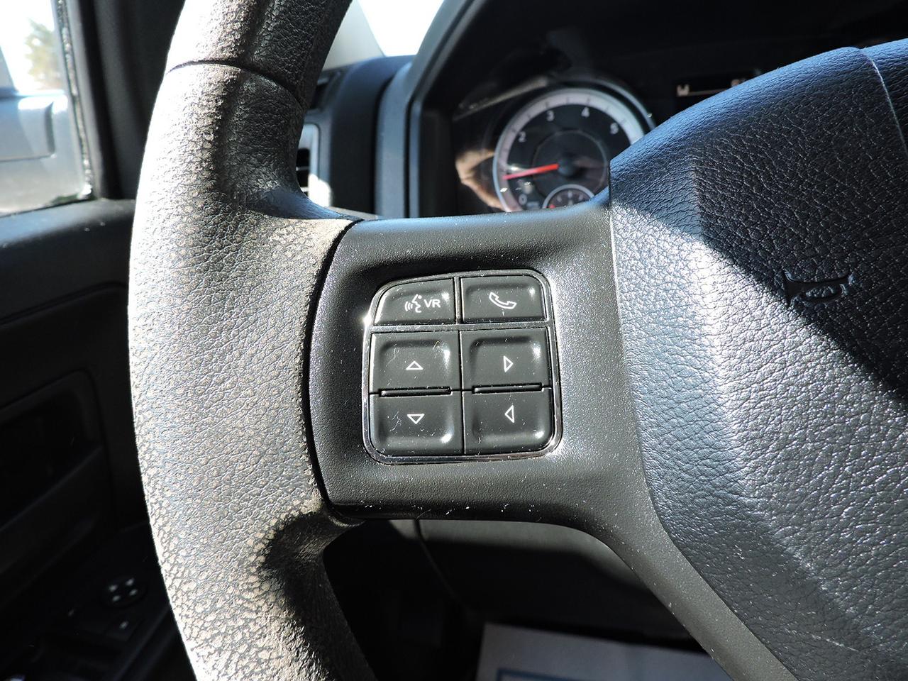 2018 RAM 1500 Express 3.6L 4X4 New Brakes 6-Seater 130000 KMS Photo