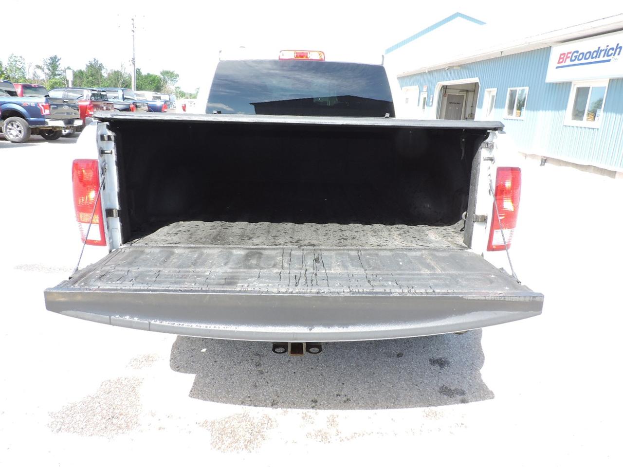 2018 RAM 1500 Express 3.6L 4X4 New Brakes 6-Seater 130000 KMS Photo