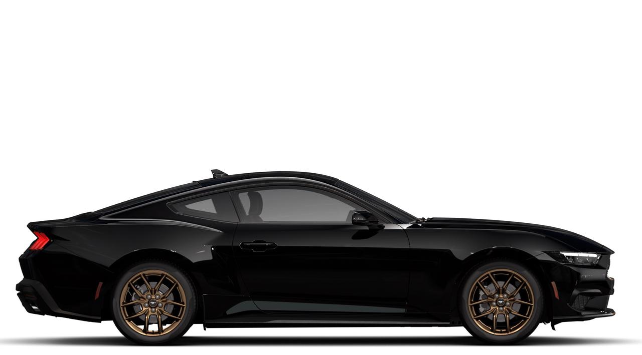 2026 Ford Mustang EcoBoost Premium Fastback Photo4