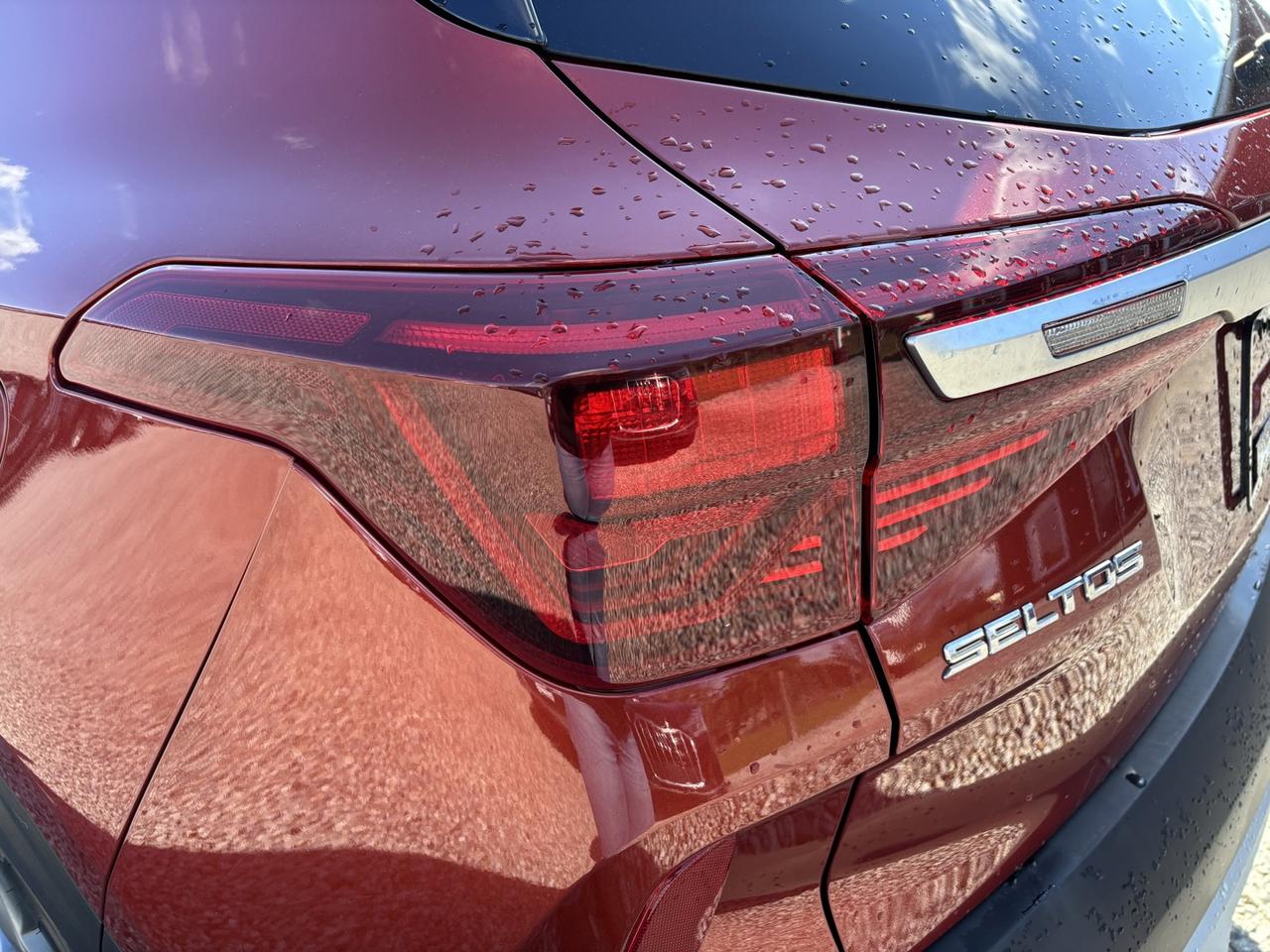 2021 Kia Seltos EX Photo