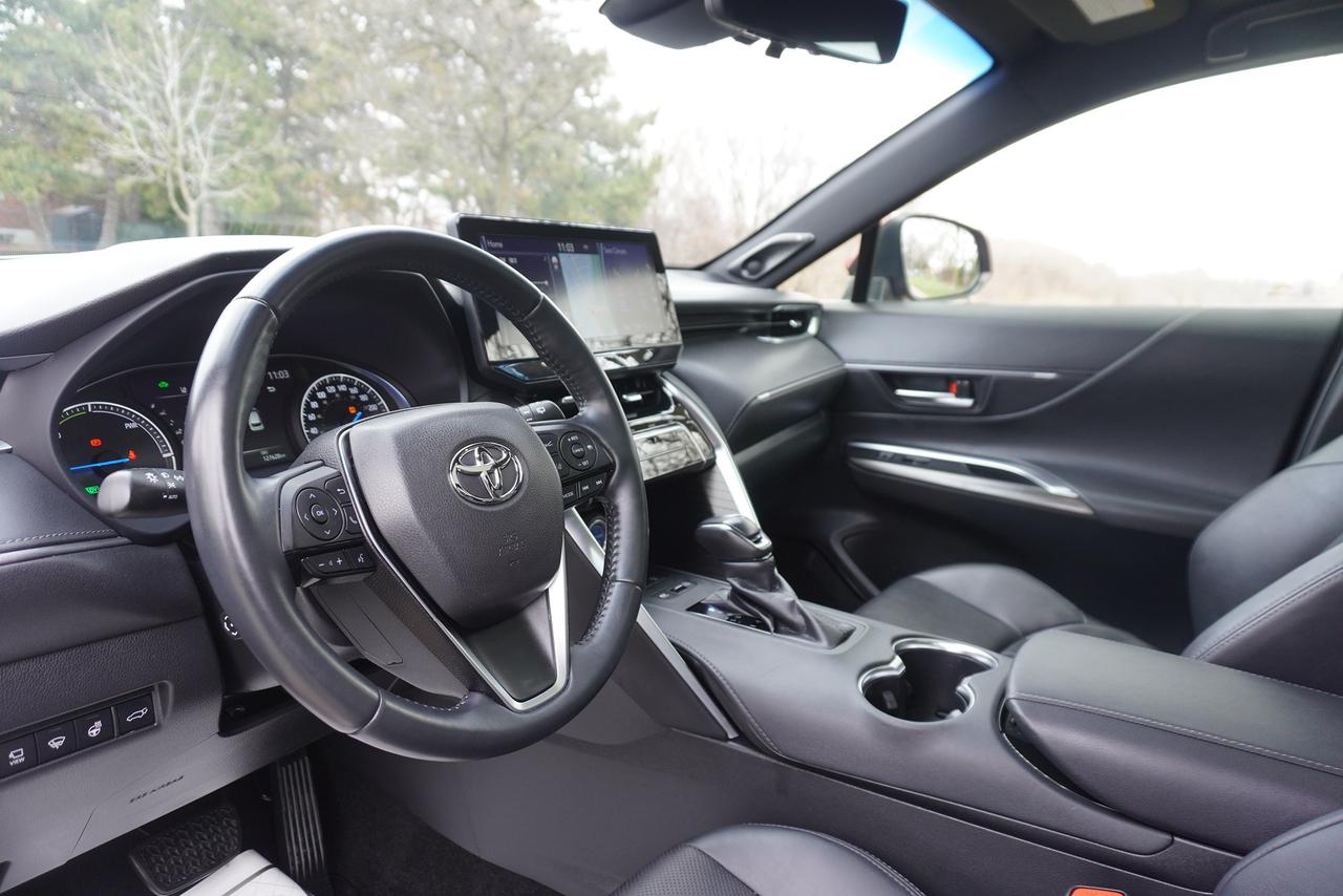 2021 Toyota Venza LIMITED / 1 OWNER / NO ACCIDENTS / HYBRID / LOCAL Photo