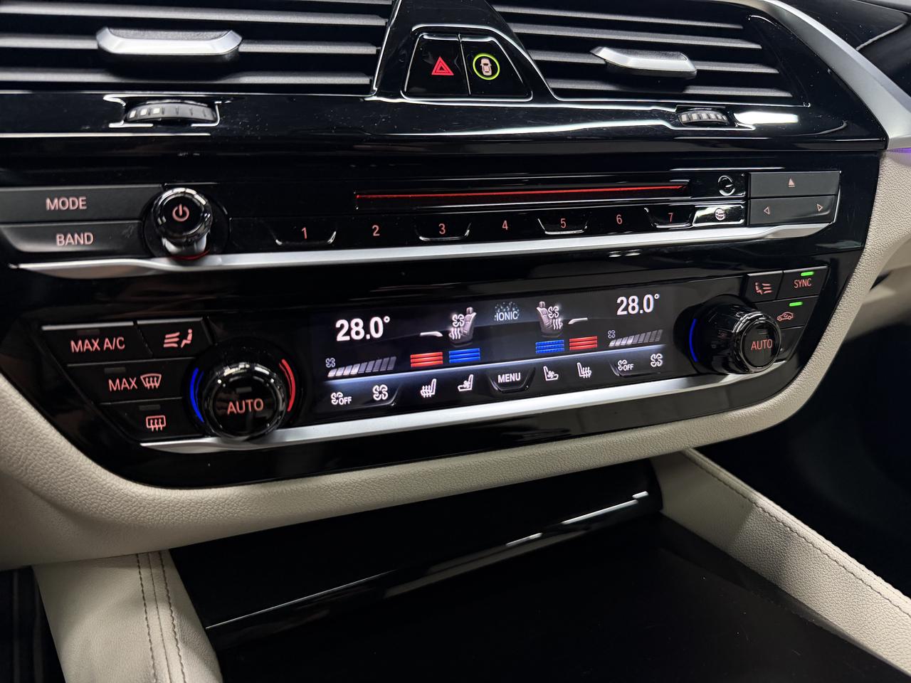 2018 BMW M550i NAV|360CAM|ACC|BSM|FCW|B&W SOUND|MASSAGE| Photo