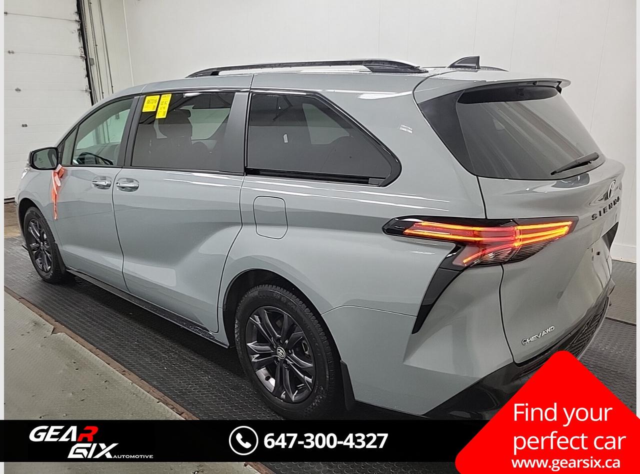 2025 Toyota Sienna XSE HYBRID Photo