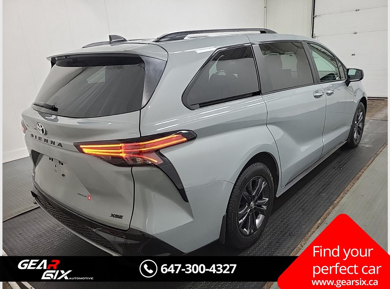 2025 Toyota Sienna XSE HYBRID Photo