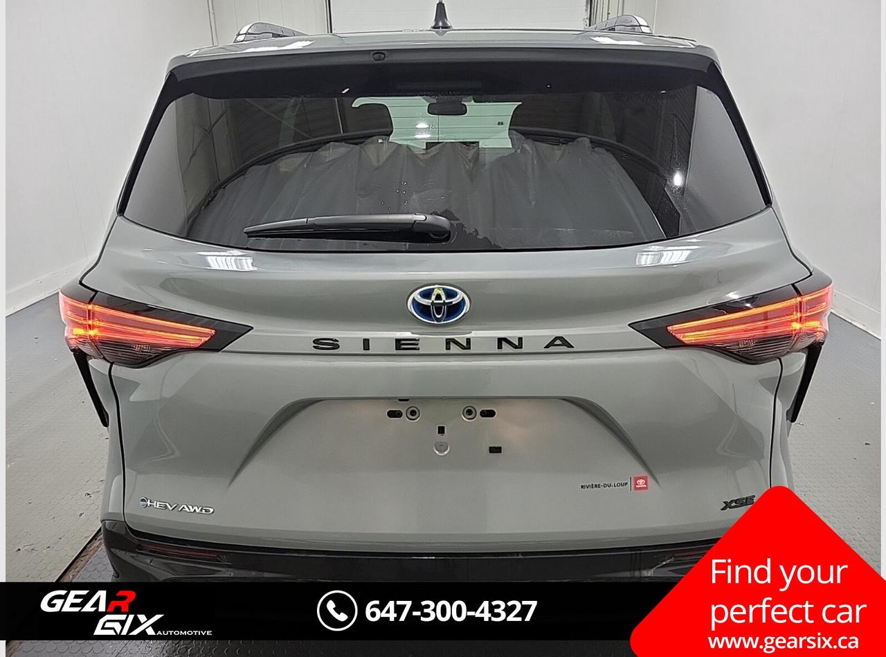 2025 Toyota Sienna XSE HYBRID Photo