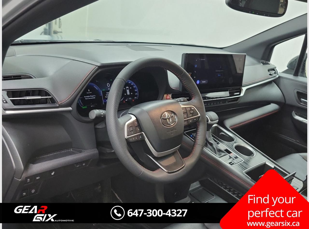 2025 Toyota Sienna XSE HYBRID Photo