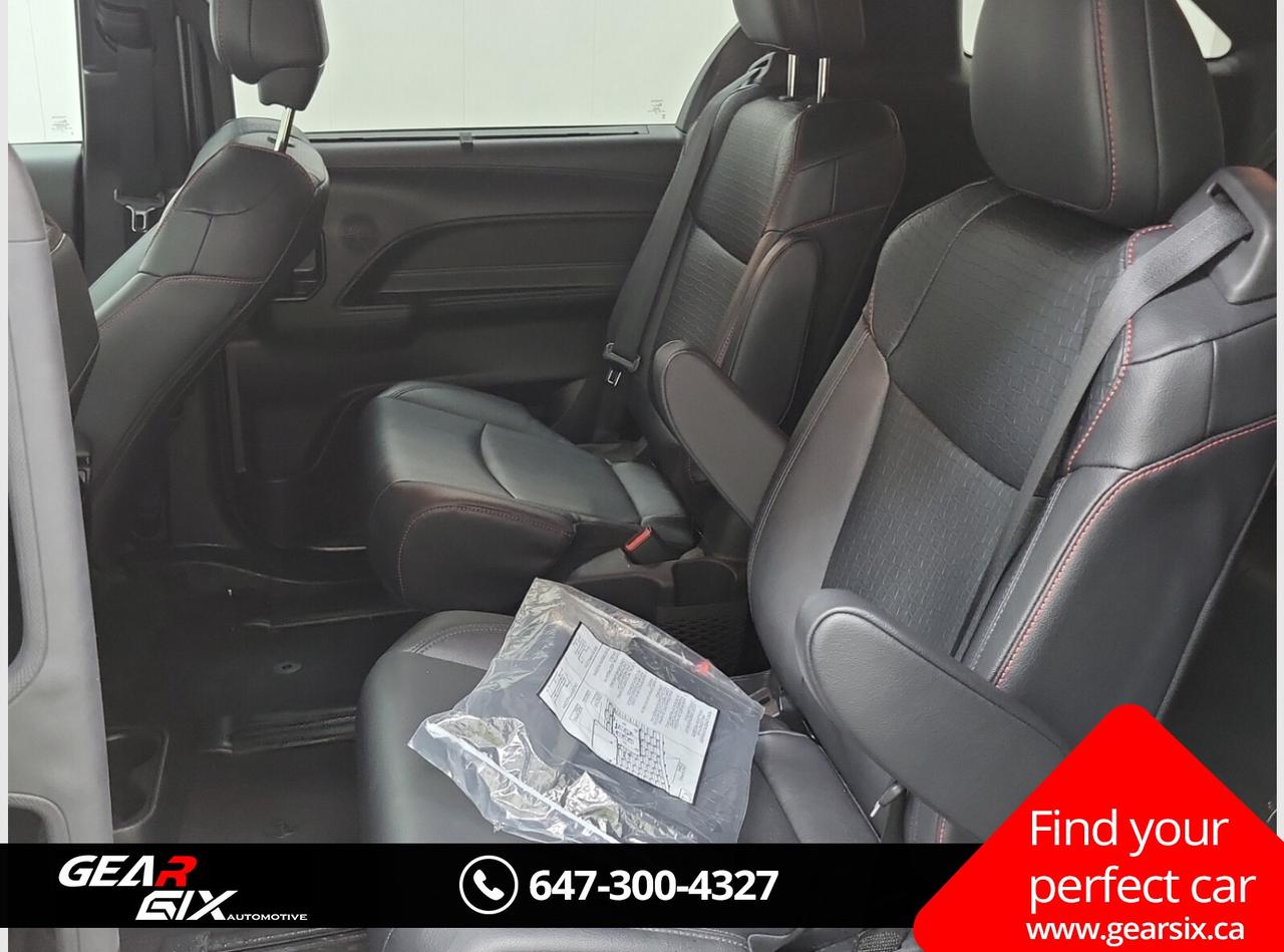 2025 Toyota Sienna XSE HYBRID Photo