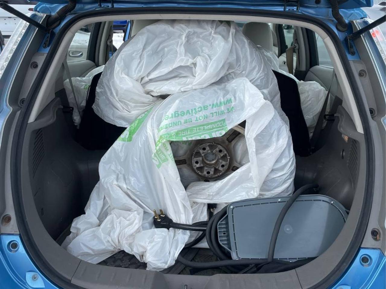 2011 Nissan Leaf SL Photo