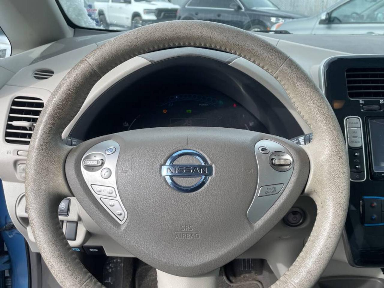 2011 Nissan Leaf SL Photo