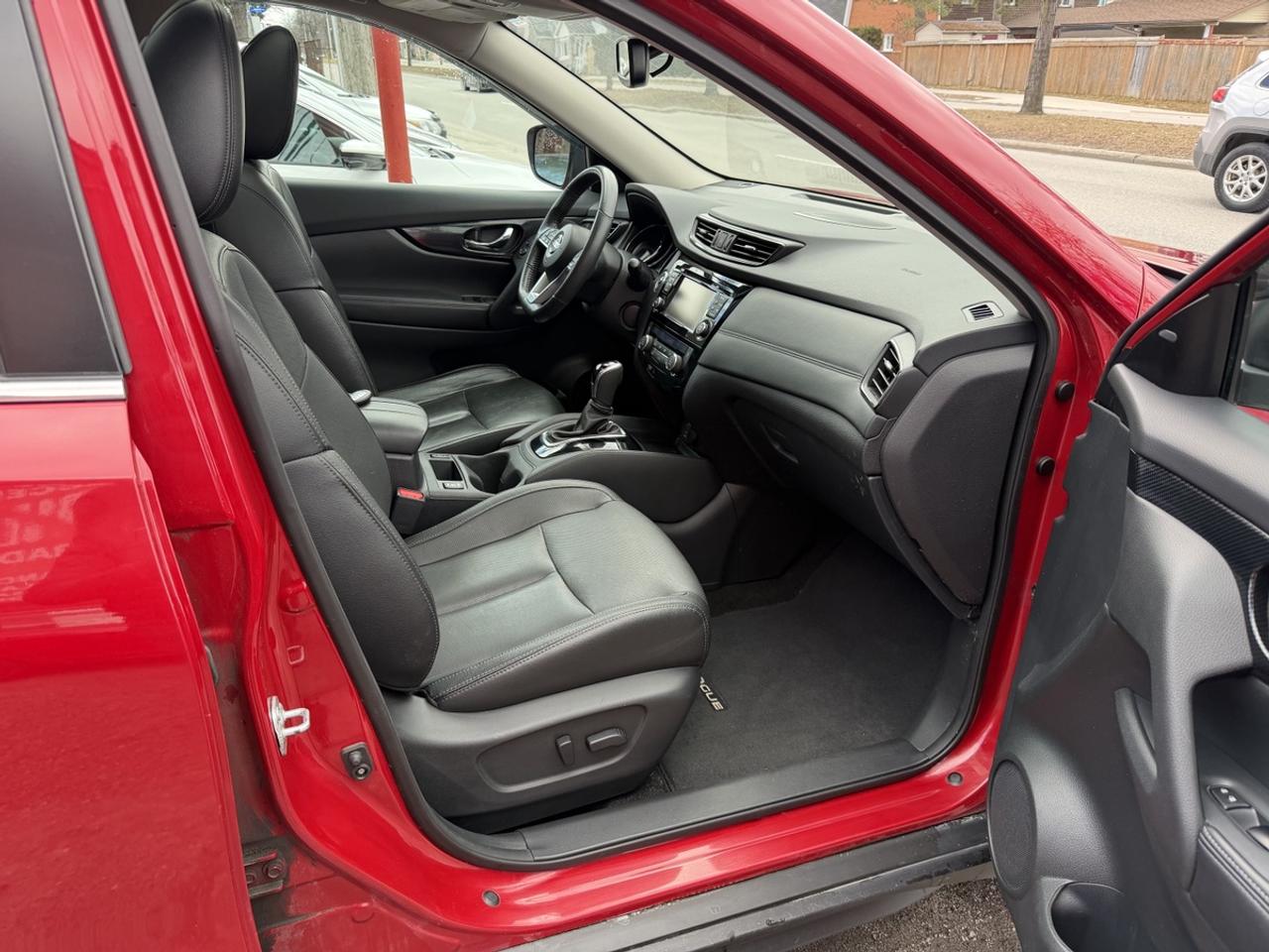 2017 Nissan Rogue SL AWD Photo