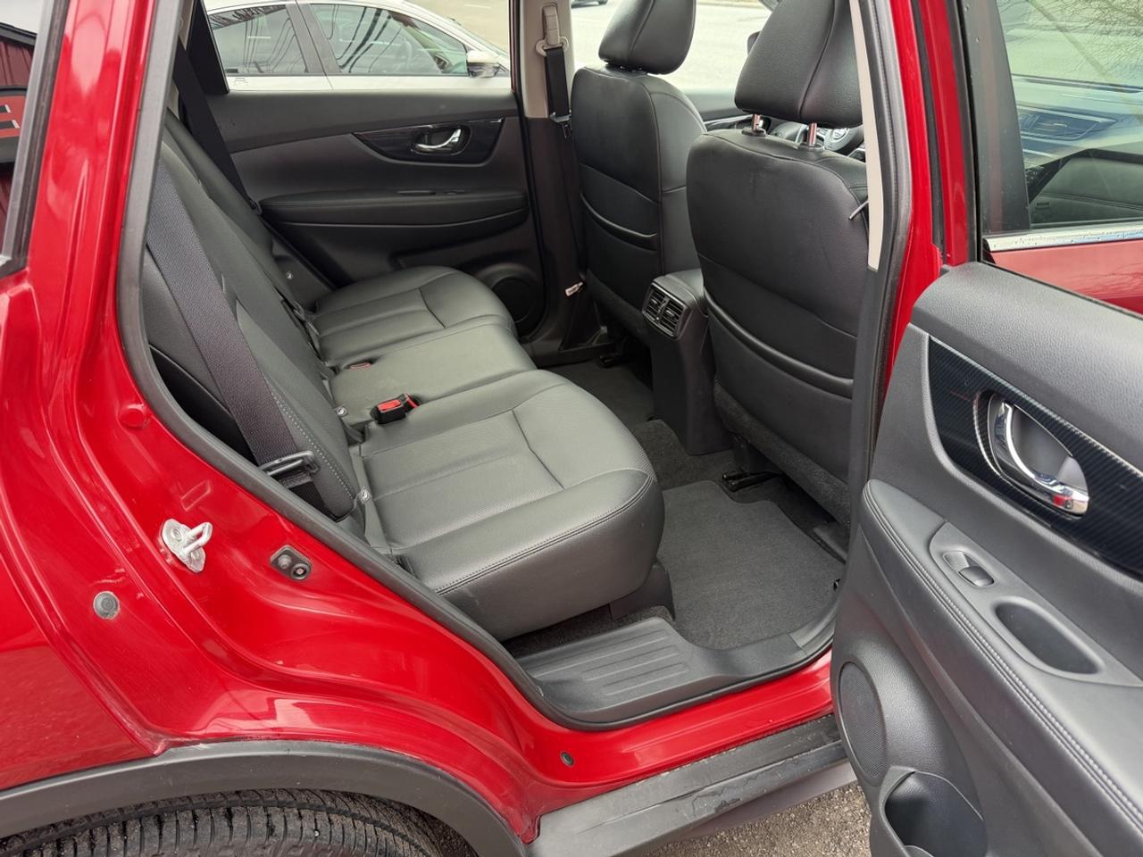 2017 Nissan Rogue SL AWD Photo