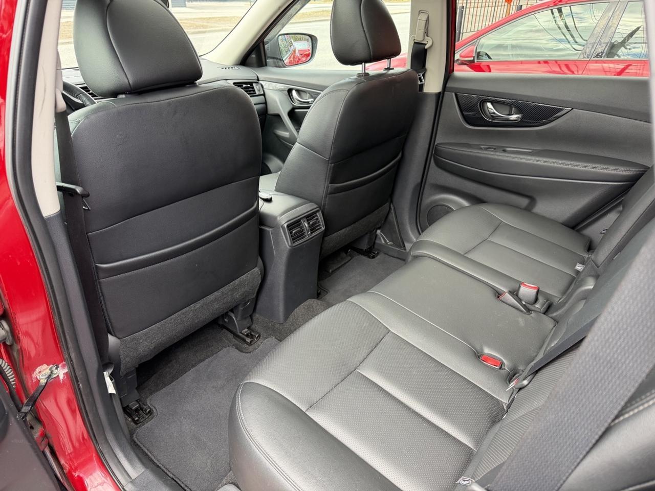 2017 Nissan Rogue SL AWD Photo