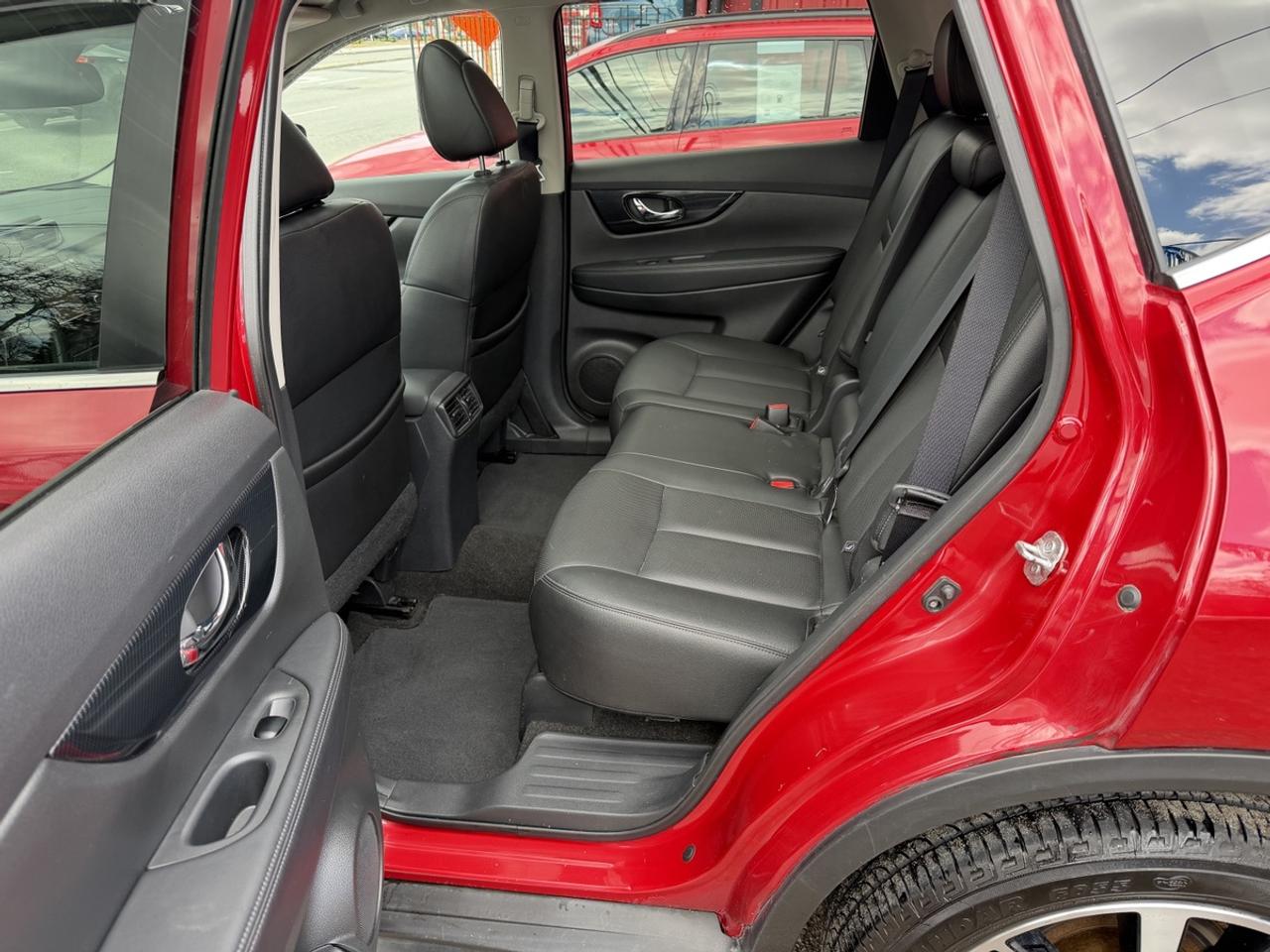 2017 Nissan Rogue SL AWD Photo
