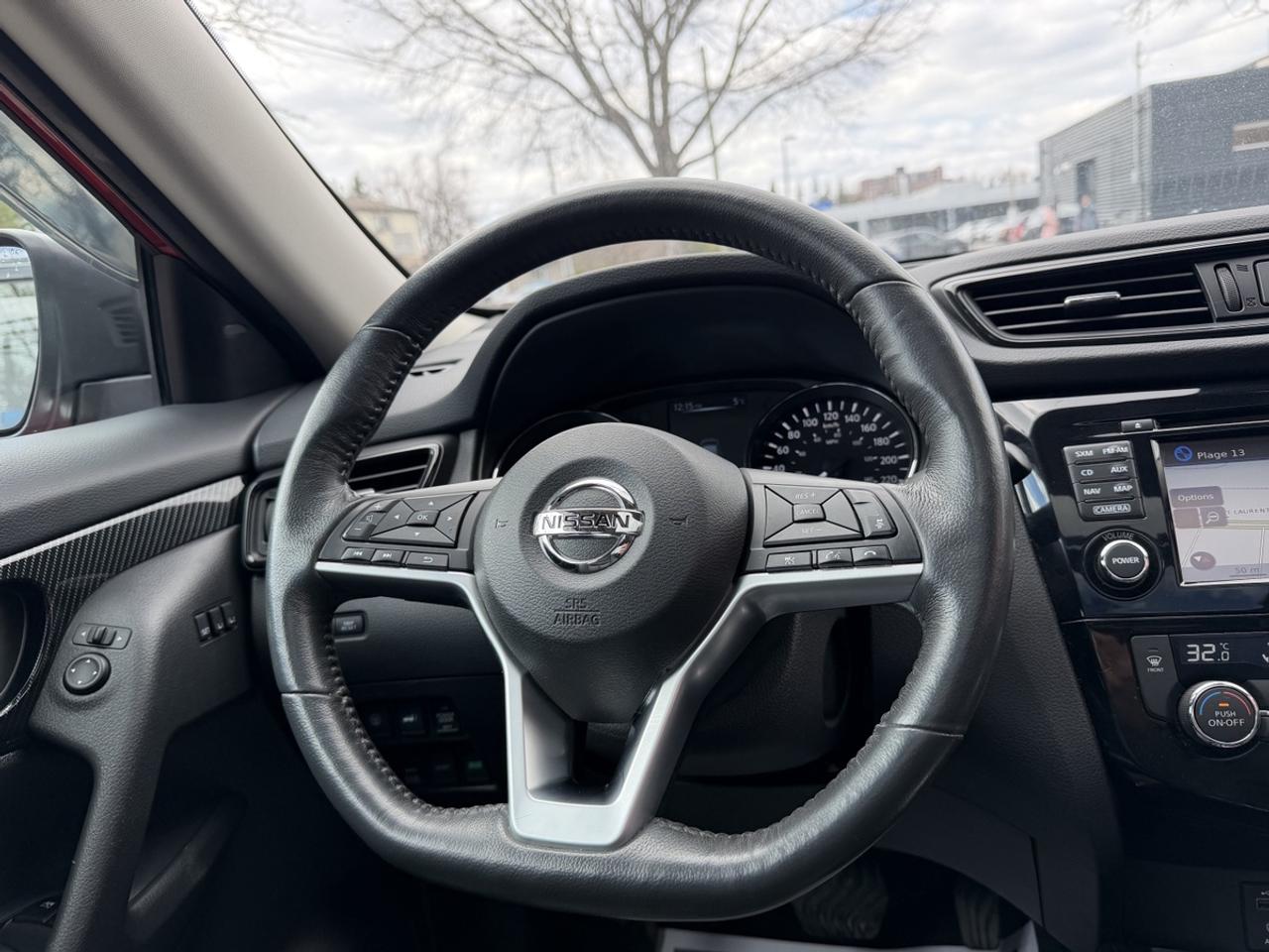 2017 Nissan Rogue SL AWD Photo