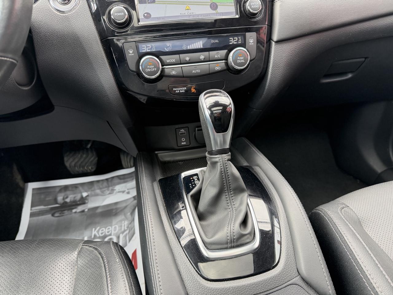 2017 Nissan Rogue SL AWD Photo