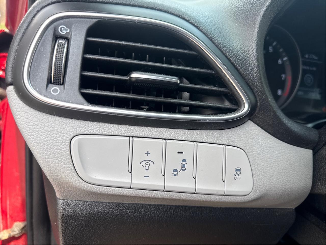 2018 Hyundai Elantra GT  Photo