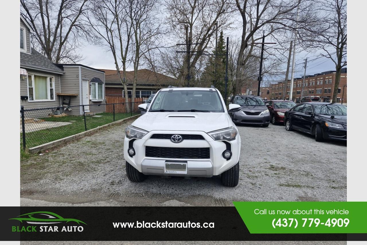 2016 Toyota 4Runner SR5 Photo