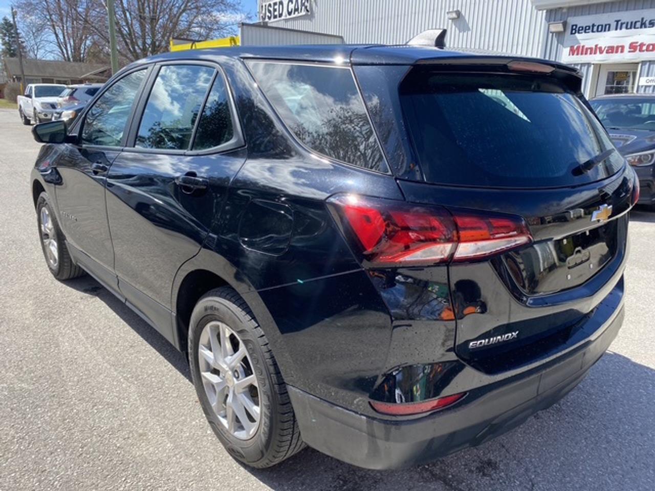 2023 Chevrolet Equinox LS AWD Photo