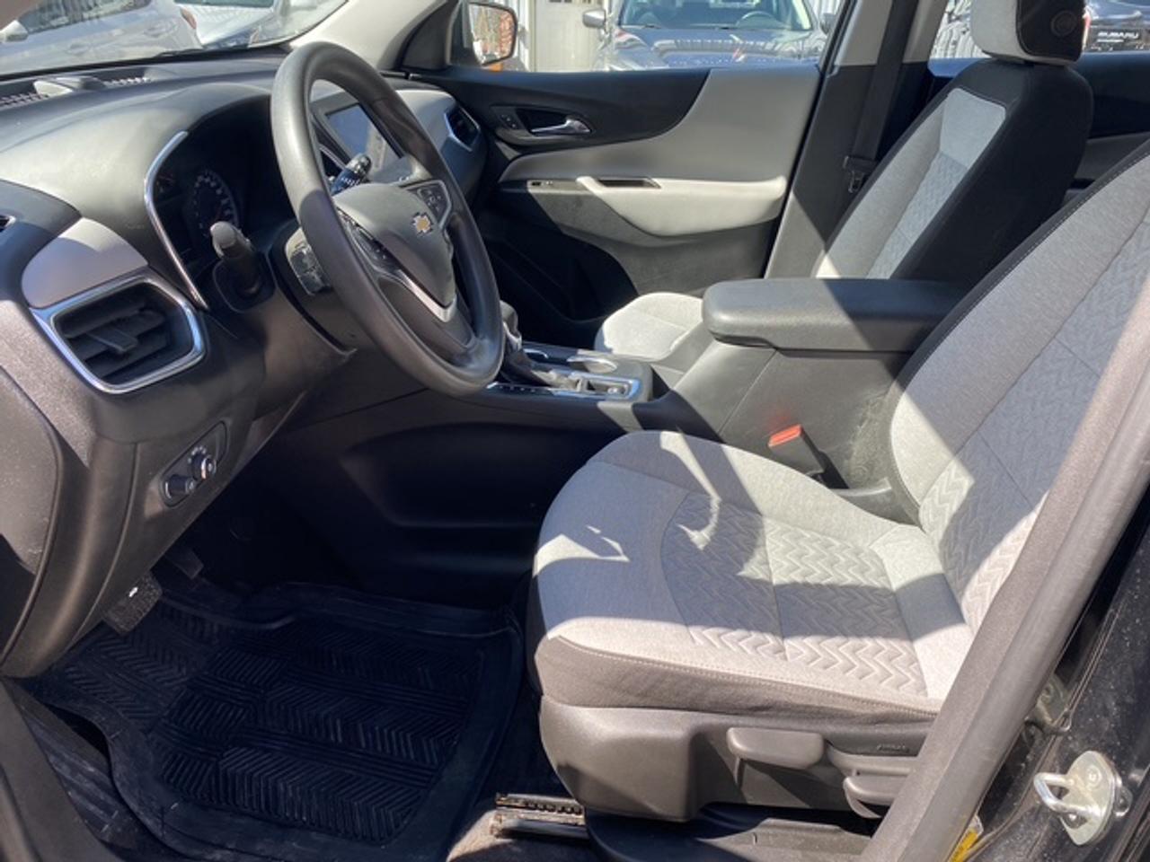 2023 Chevrolet Equinox LS AWD Photo