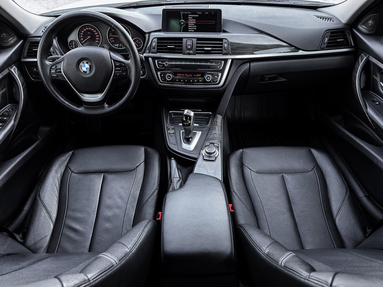 2013 BMW 3-Series 328i xDrive Luxury Edition Photo