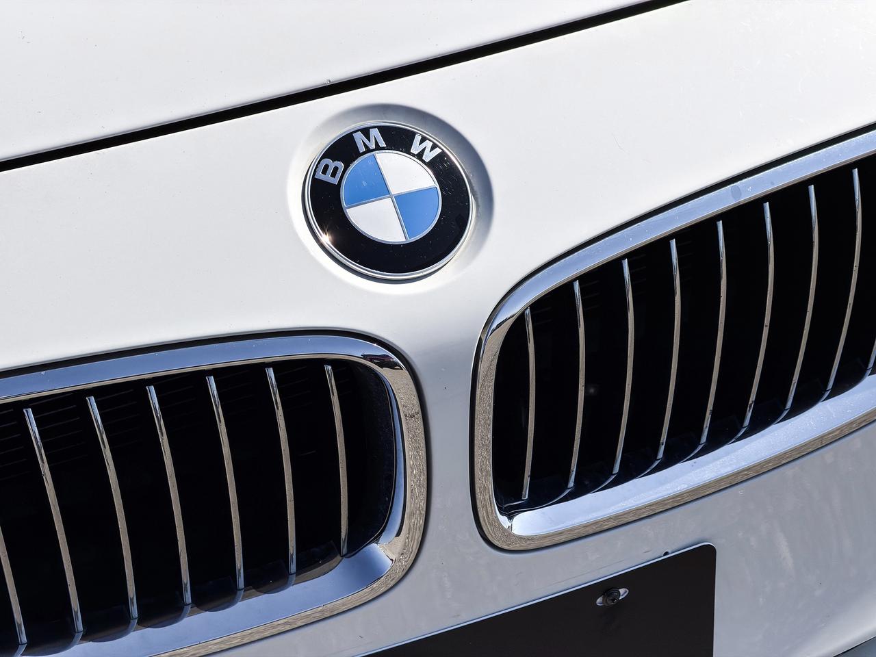 2013 BMW 3-Series 328i xDrive Luxury Edition Photo