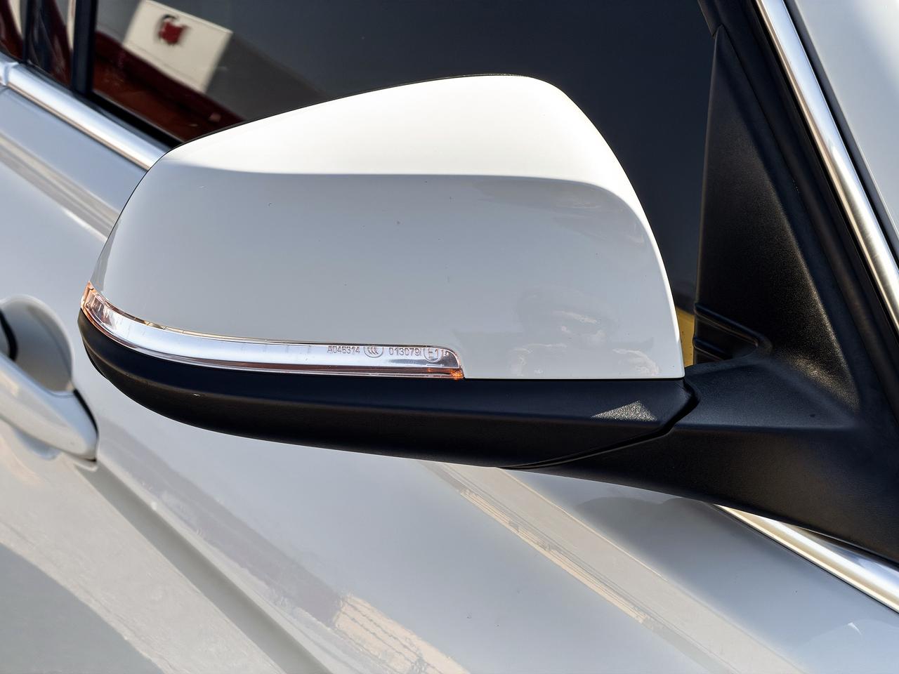 2013 BMW 3-Series 328i xDrive Luxury Edition Photo