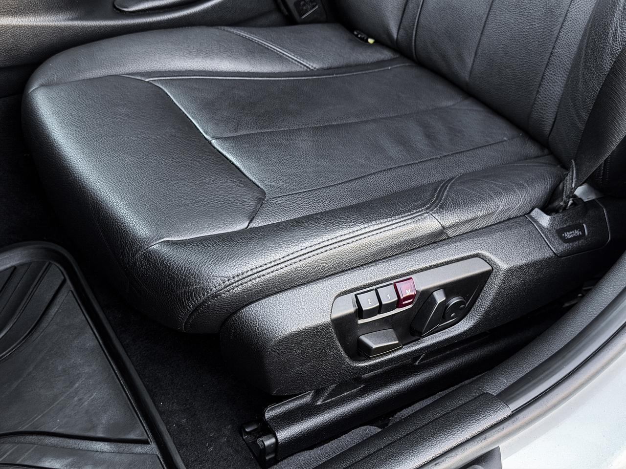 2013 BMW 3-Series 328i xDrive Luxury Edition Photo