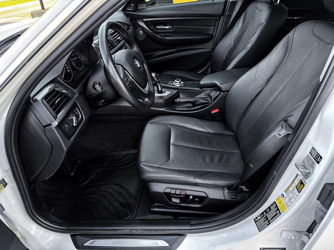 2013 BMW 3-Series 328i xDrive Luxury Edition Photo