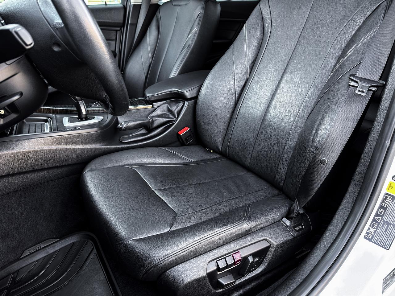 2013 BMW 3-Series 328i xDrive Luxury Edition Photo