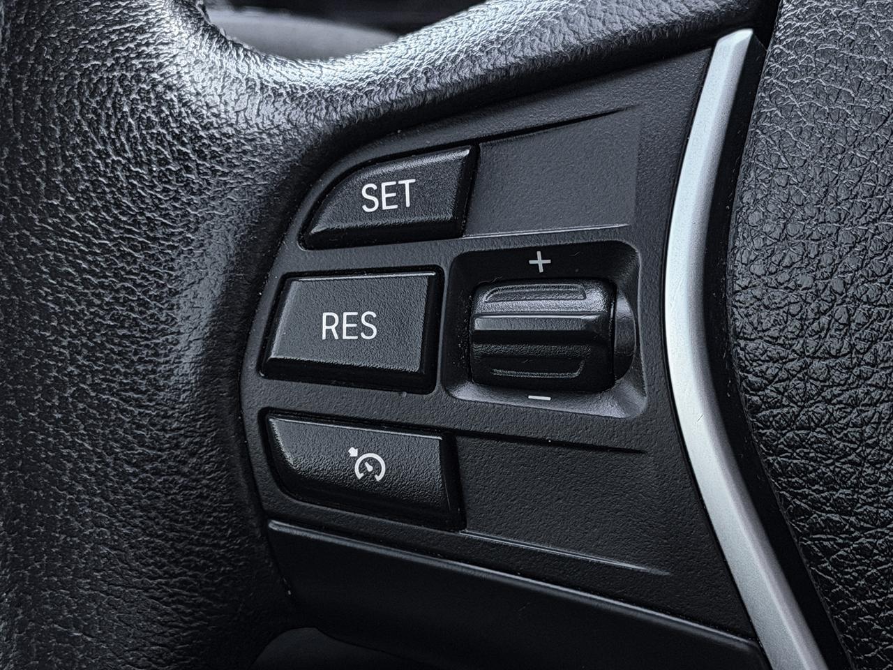 2013 BMW 3-Series 328i xDrive Luxury Edition Photo