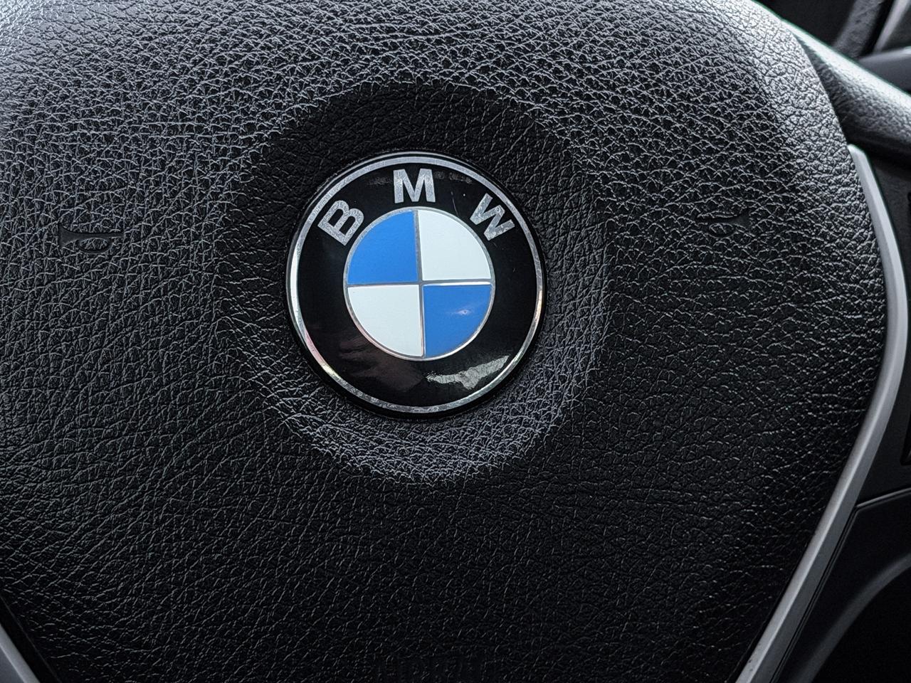 2013 BMW 3-Series 328i xDrive Luxury Edition Photo