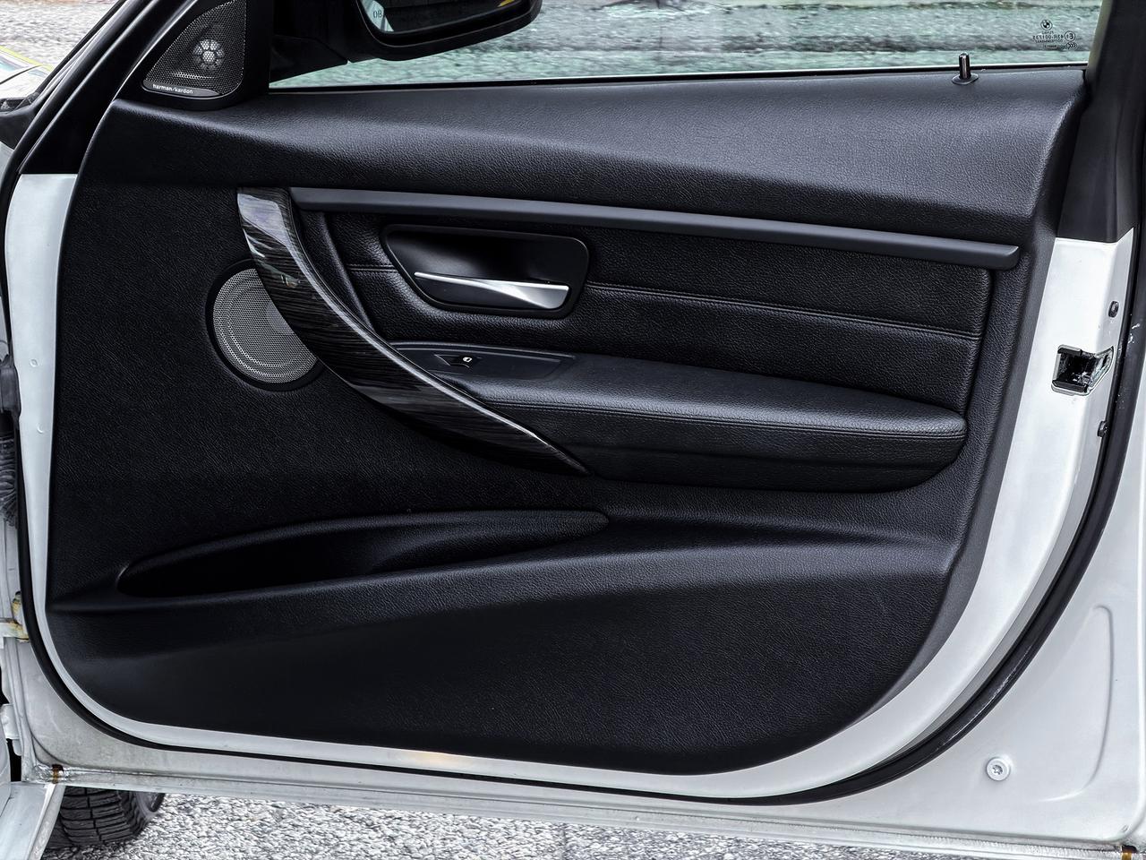 2013 BMW 3-Series 328i xDrive Luxury Edition Photo
