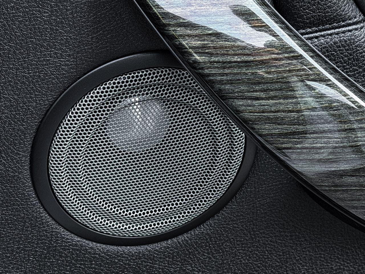 2013 BMW 3-Series 328i xDrive Luxury Edition Photo