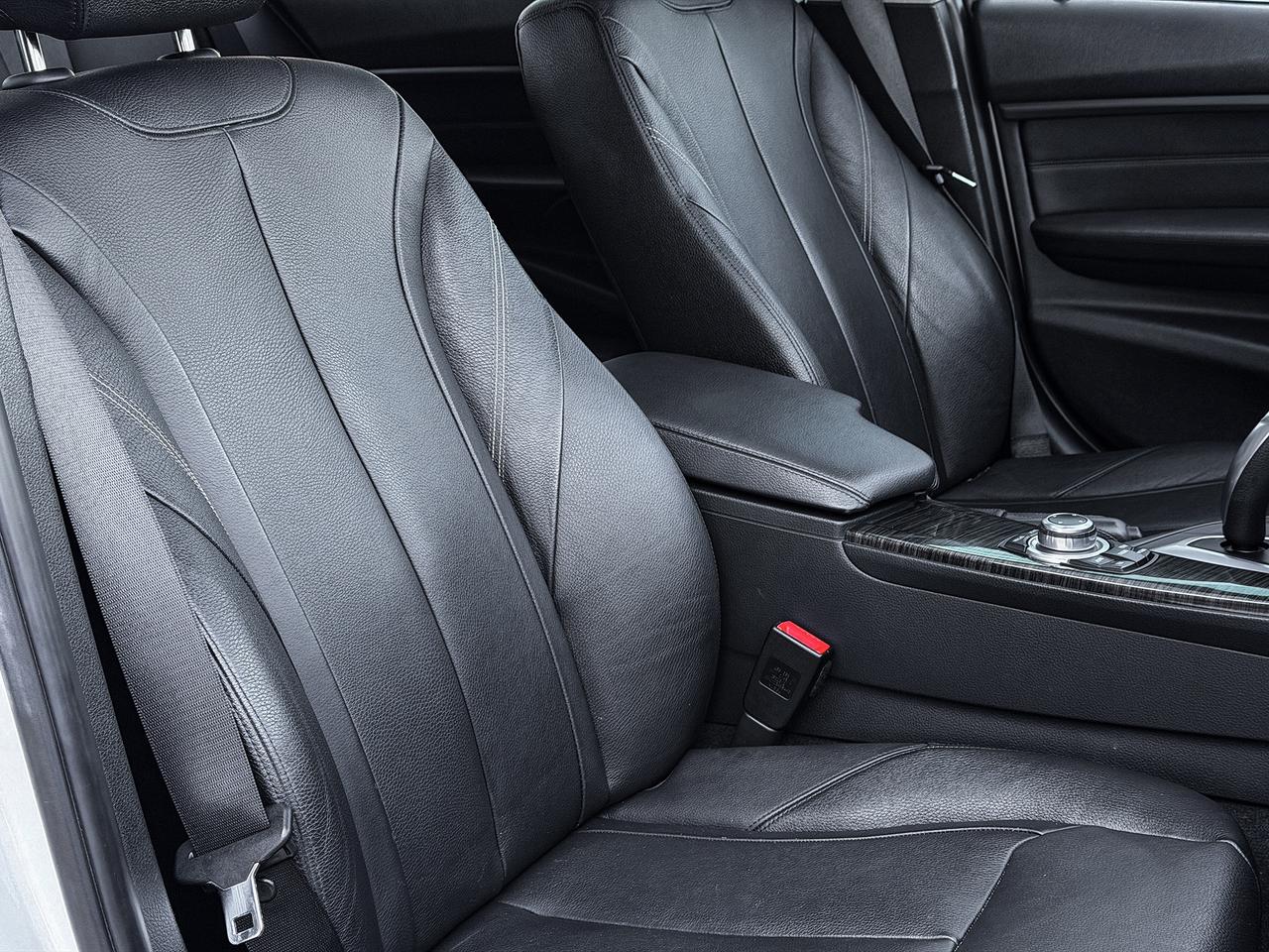 2013 BMW 3-Series 328i xDrive Luxury Edition Photo