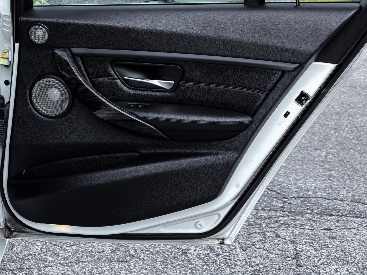 2013 BMW 3-Series 328i xDrive Luxury Edition Photo