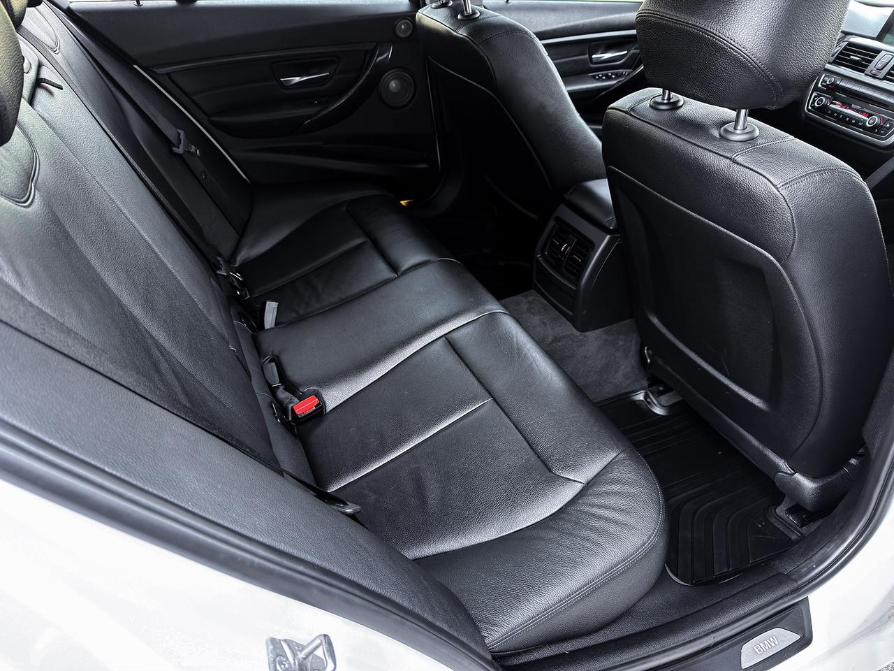 2013 BMW 3-Series 328i xDrive Luxury Edition Photo