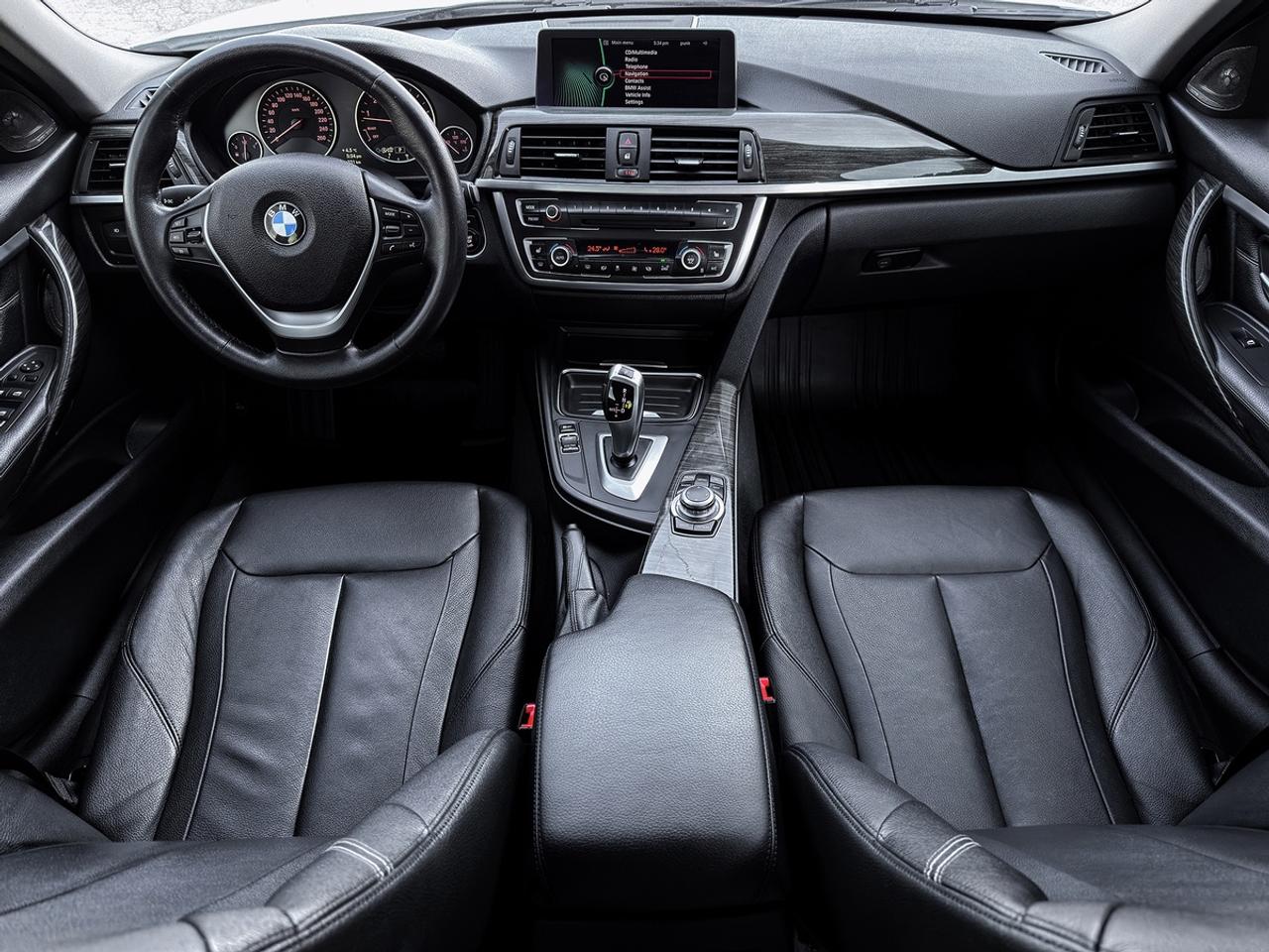 2013 BMW 3-Series 328i xDrive Luxury Edition Photo4