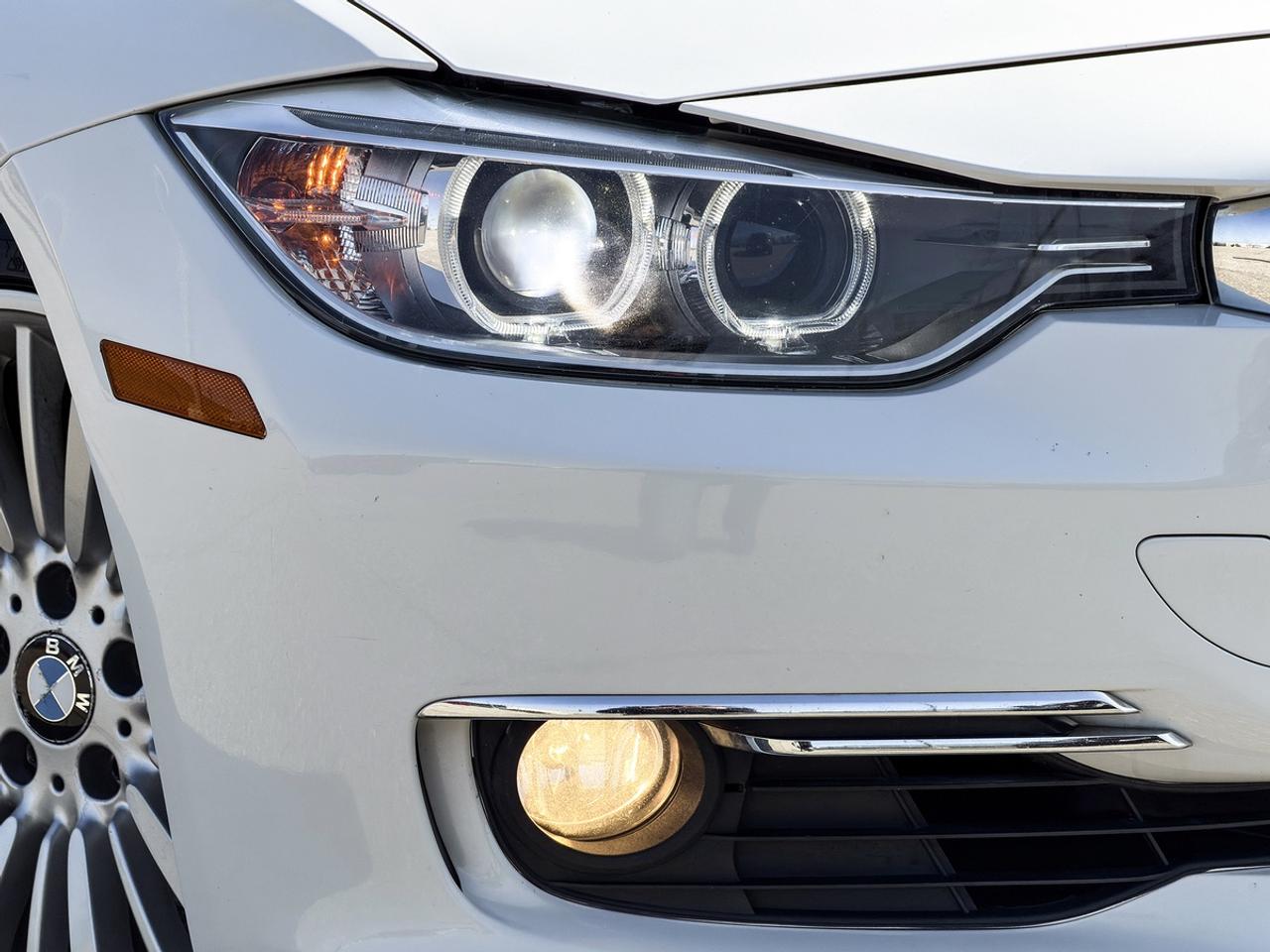 2013 BMW 3-Series 328i xDrive Luxury Edition Photo