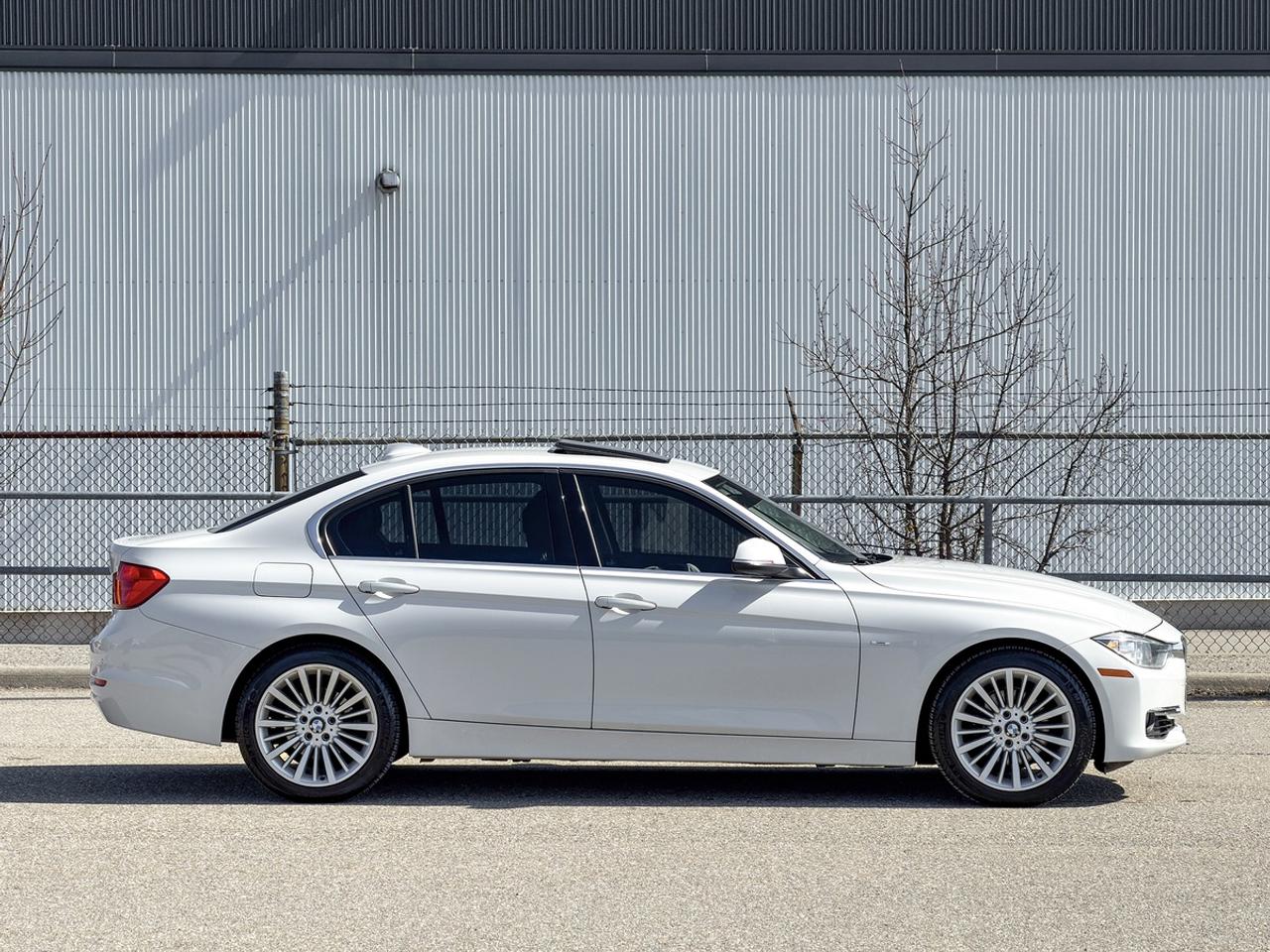 2013 BMW 3-Series 328i xDrive Luxury Edition Photo