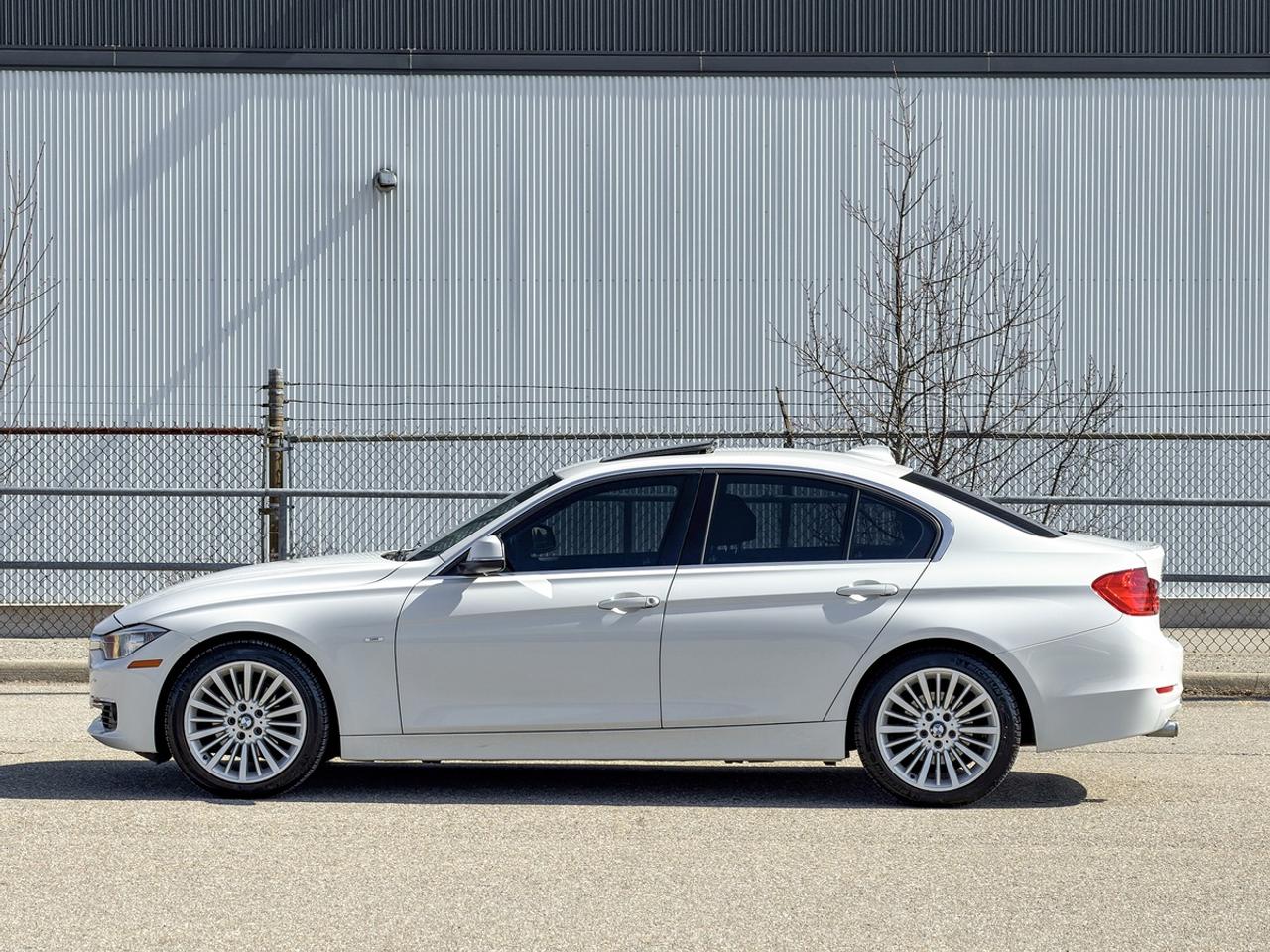 2013 BMW 3-Series 328i xDrive Luxury Edition Photo