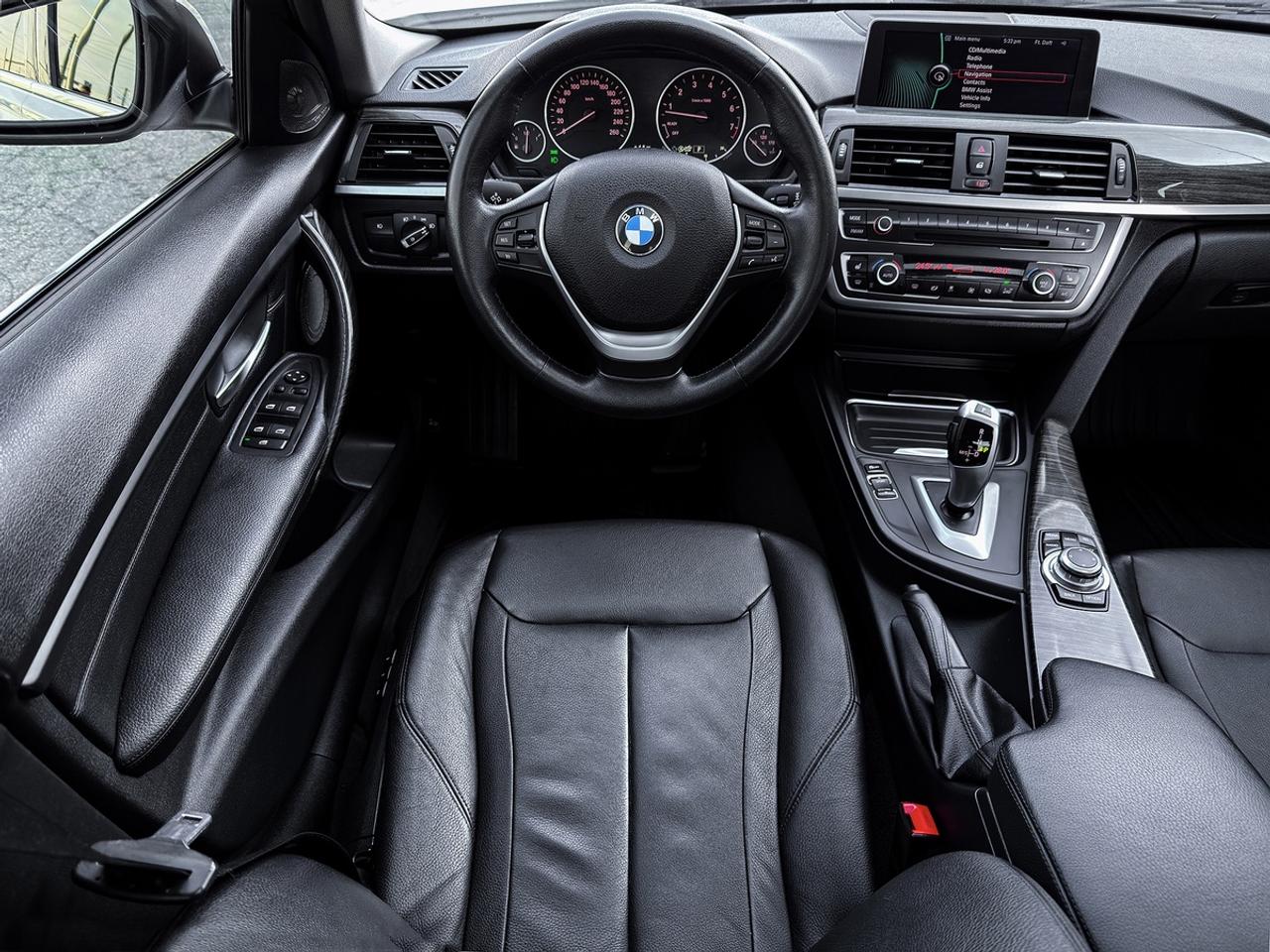2013 BMW 3-Series 328i xDrive Luxury Edition Photo